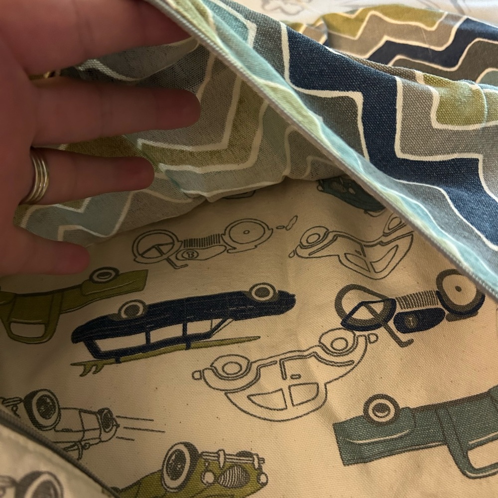 Chevron Patterned Tote Bag - Picture 5 of 5